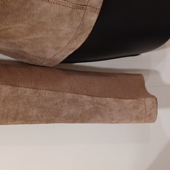 Le Chateau Statement Collar Suede Moto Jacket- Sz. XXS - Picture 6 of 15